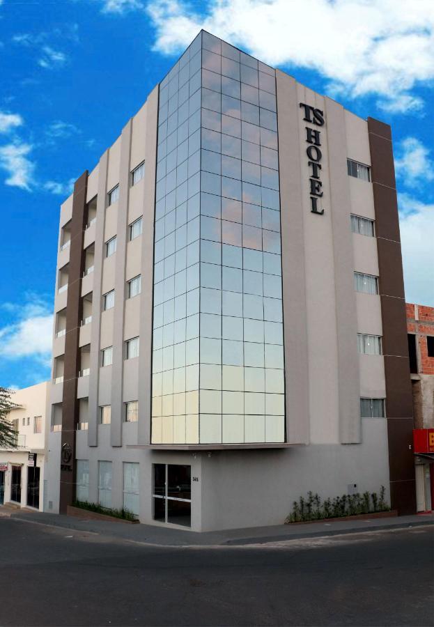 Ts Hotel Porteirinha ภายนอก รูปภาพ